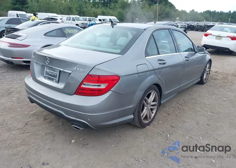 2012 Mercedes-Benz C 300 Sport 4Matic из США, поврежденный, VIN WDDGF8BB5CR225904